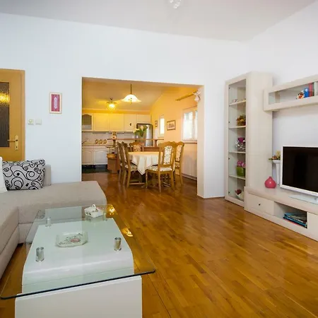 Marija Apartment